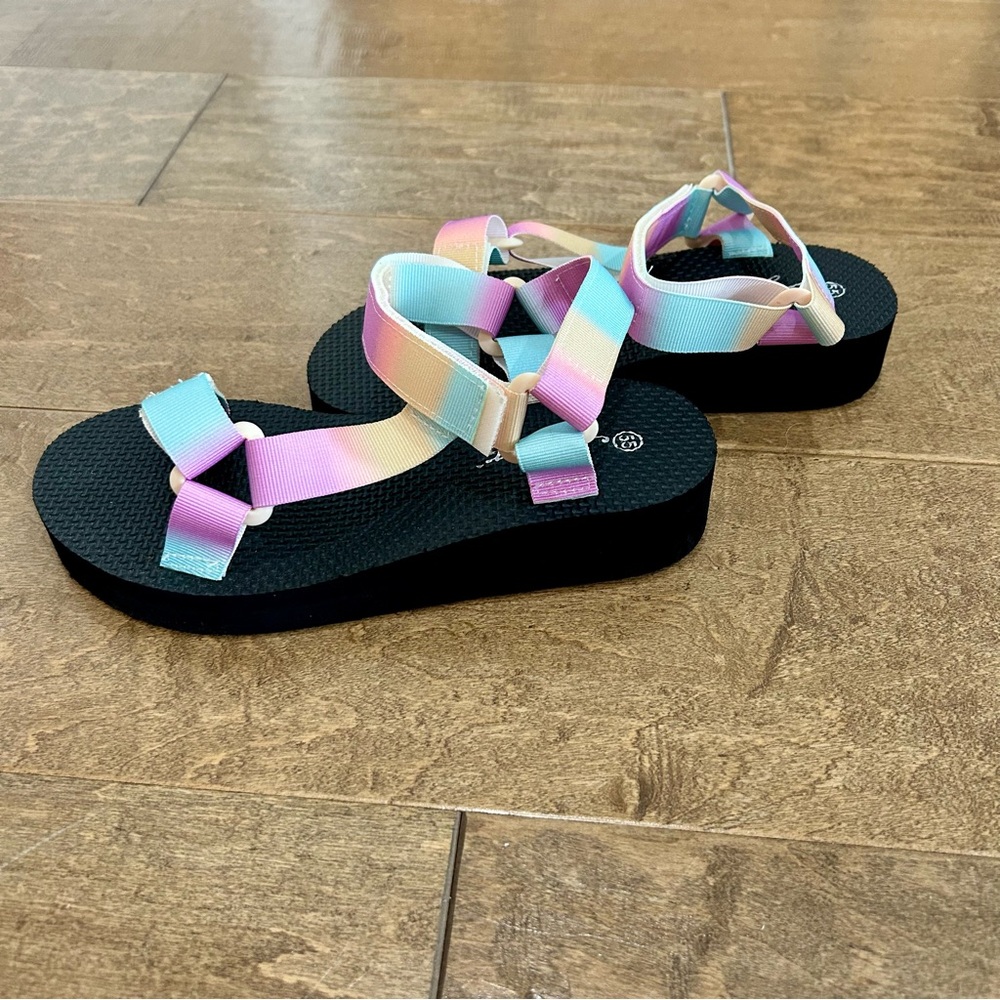 Jynx Women’s Suri Tie Dye Rainbow Strappy Sandals Black Pink NEW Girly Summer - Picture 2 of 6